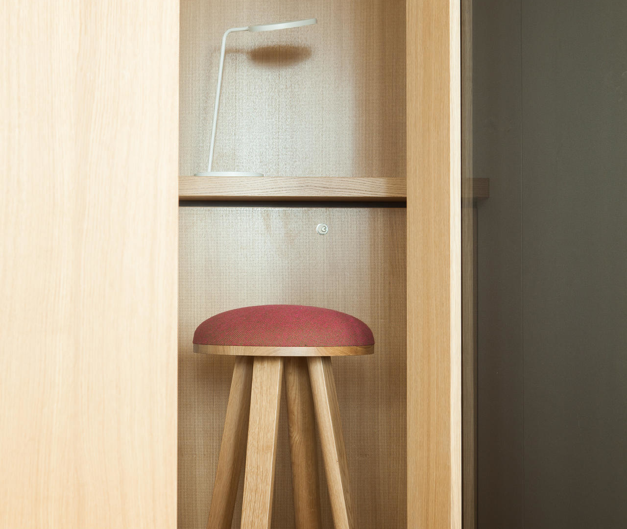 Σκαμπό Επαγγελματικών Χώρων BuzziMilk 2