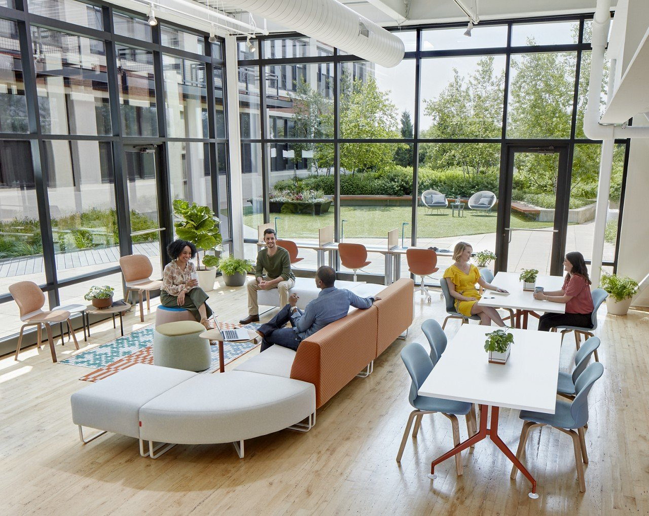 space-lounge-intro-photo