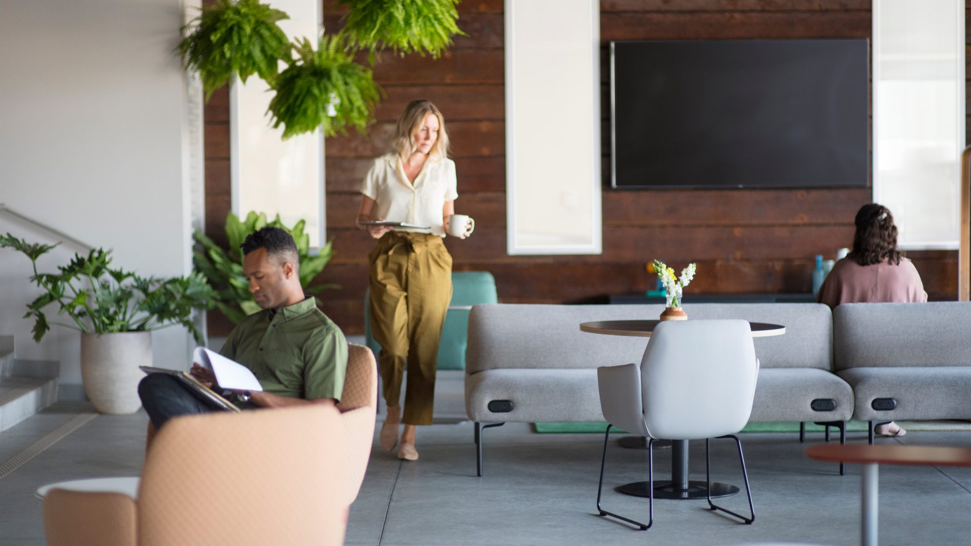 space-lounge-photo-1