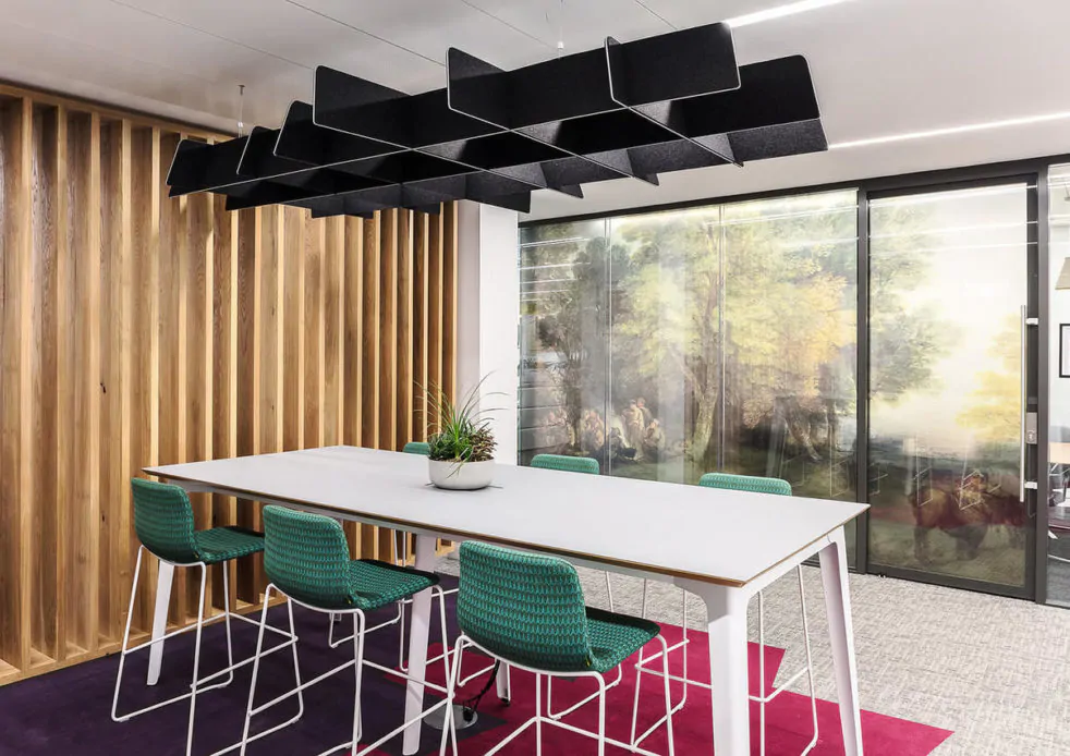 Soundabsorbing Grids