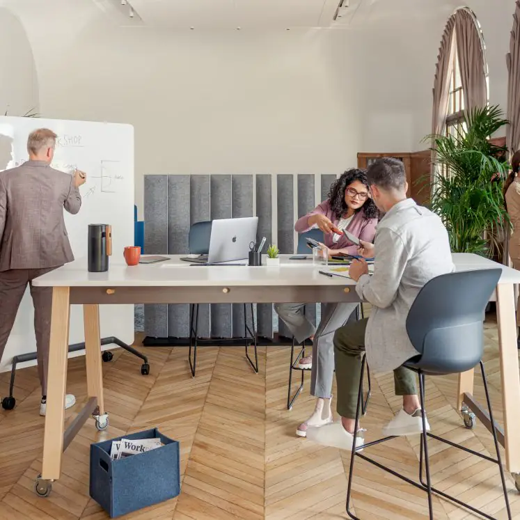 space-meeting-gallery-photo-1-scaled-aspect-ratio-747-747